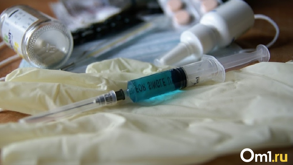 Мясников рассказал о различиях между вакцинами от коронавируса. Принцип придумали ещё в 2002 году