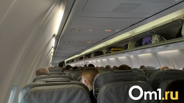 Появились эксклюзивные фото с места экстренной посадки самолёта в Новосибирской области
