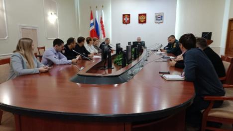 Сергей Шелест поручил взять на контроль ремонт дома, где рухнула плита на крыше