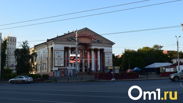 На аварийном кольце у кинотеатра «Маяковский» в Омске может появиться светофор