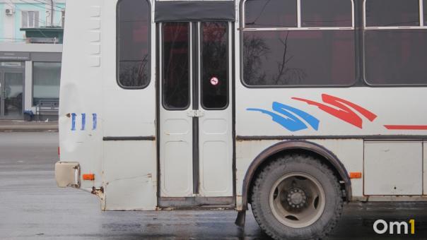 Омич угнал автобус и поехал мириться с женой