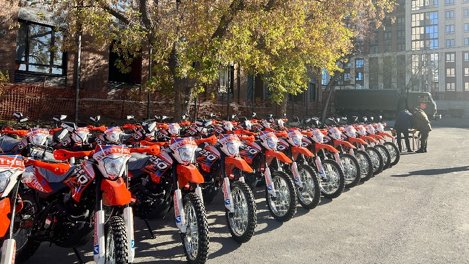 Крупную партию гуманитарной помощи получили волонтёры и участники СВО от Новосибирской области