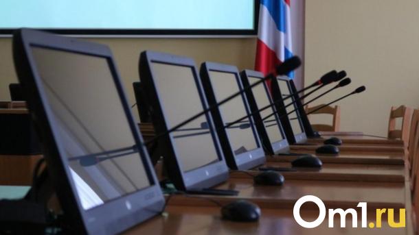 Каждый второй новосибирец готов доверить ИИ работу чиновников