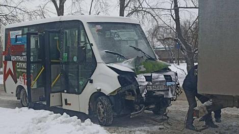 Бастрыкин поручил возбудить уголовное дело из-за аварии с маршруткой в Омске