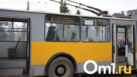 В Омске из-за обрыва линий изменилась работа нескольких троллейбусов