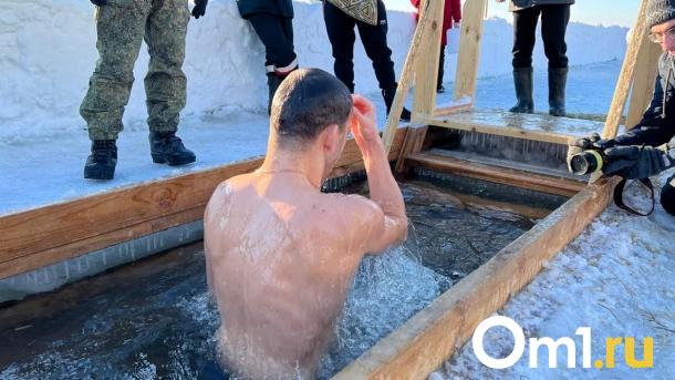 Омский врач Анатолий Лысов рассказал, как ледяная вода закаляет иммунитет