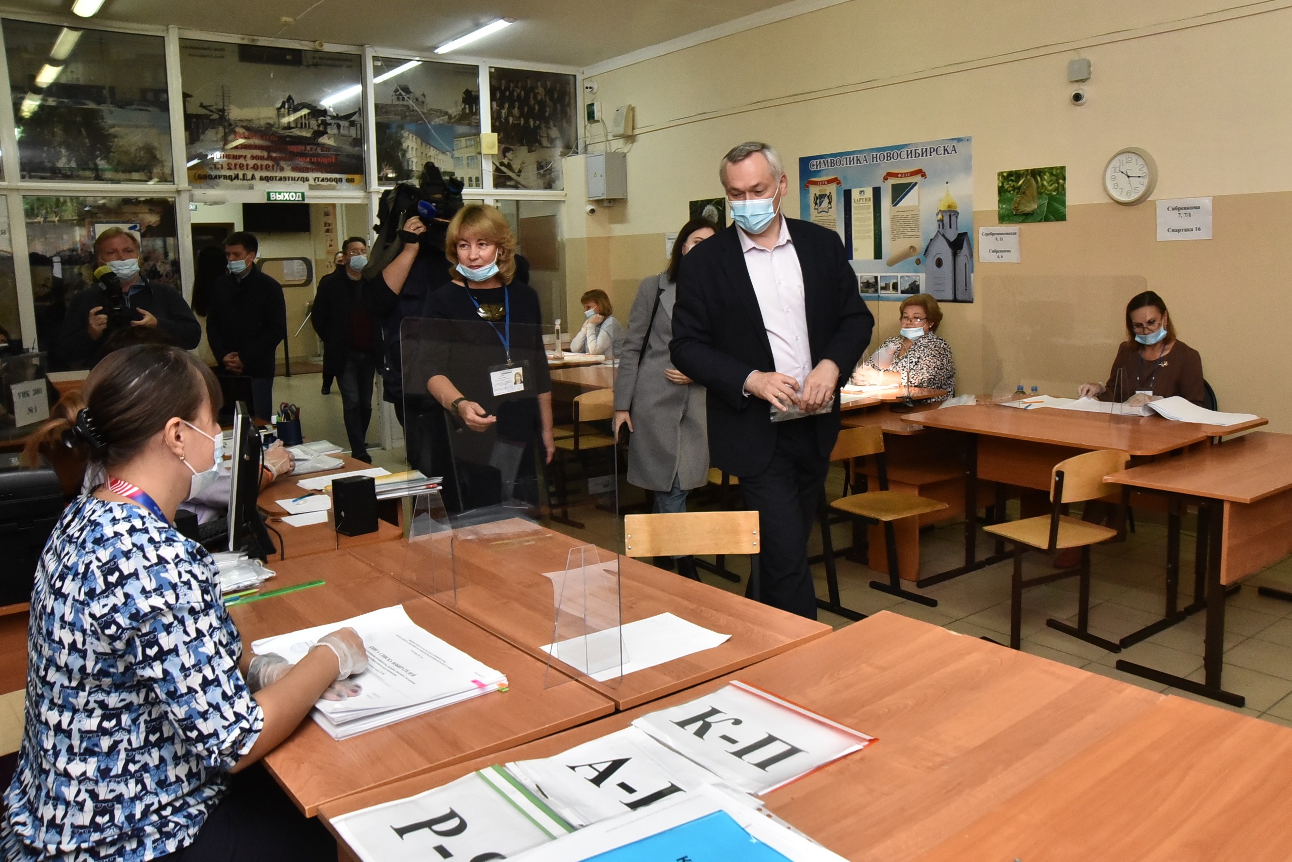 Улица избирателей 60 в екатеринбурге. Избирателей 20. Избирателей 1 екатеринбург. Украинцева депутат нсо. Екатеринбург ильича 20 дом.