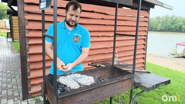 14 человек обожглись на шашлыках в Новосибирской области