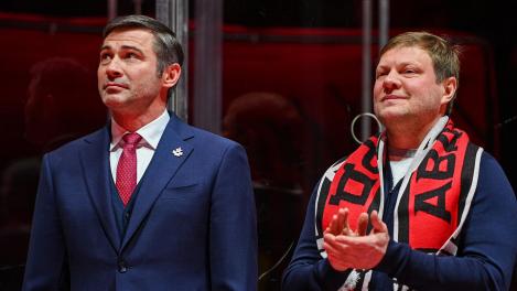 Александр Попов прокомментировал поднятие стяга с его именем под своды G-Drive Арены в Омске