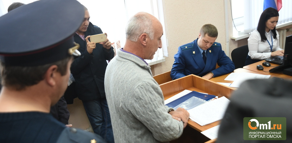 Меренков назвал ответственными за продажу земли экс-мэра Омска Шрейдера и его зама Вижевитову