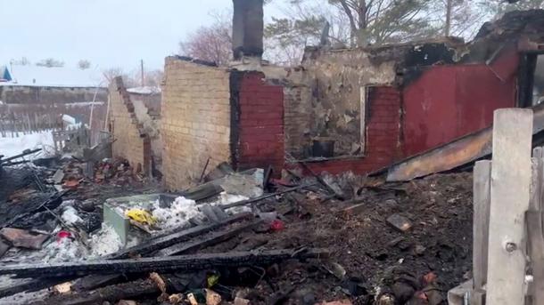 У семьи, погибшей в пожаре в Омской области, остался сын