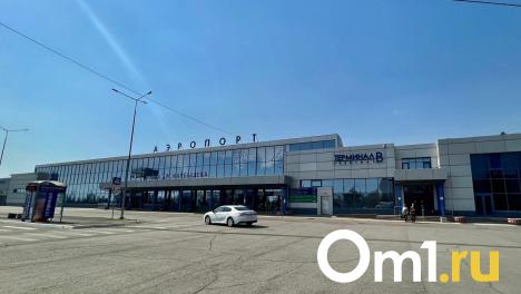 Двое омичей устроили в аэропорту дебош