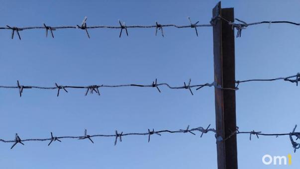 Грозит 10 лет тюрьмы: супружеская ссора в Омске переросла в поножовщину