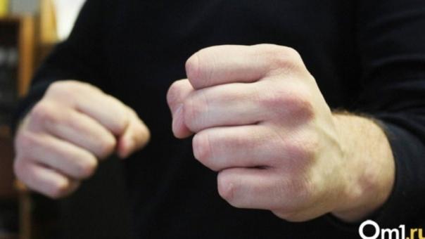 В Новосибирске на пляже у Юго-Западного котлована завязалась массовая драка