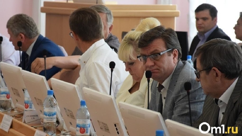 Главу омского Минздрава Мураховского оштрафовали за задержку поставок по нацпроекту