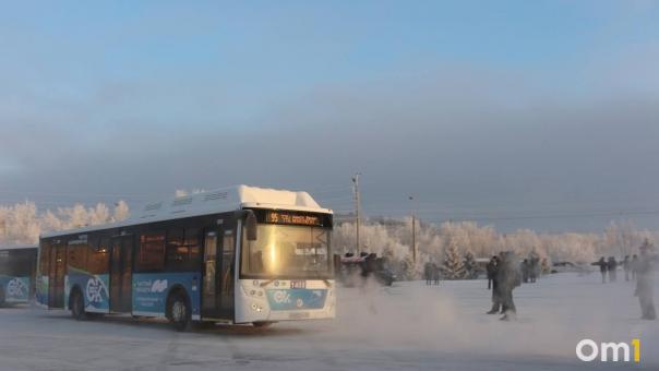 В Омске водителям автобусов и трамваев подняли зарплату до 50 тысяч рублей