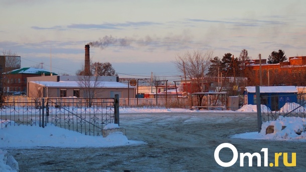 Омичи встретили воскресное утро с «чёрным небом»