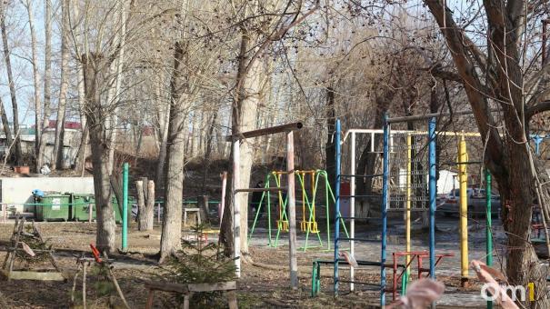 Целился в голову: стали известны подробности стрельбы на детской площадке в Омске