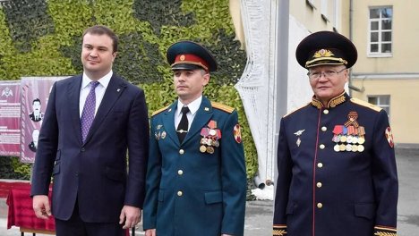 Виталий Хоценко вручил госнаграды росгвардейцам