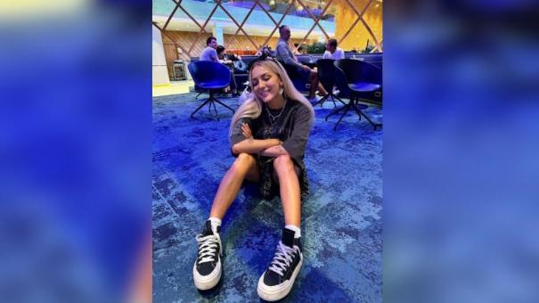 Фен и шампунь для лысеющего деда: певица Mary Gu раскритиковала новосибирский отель