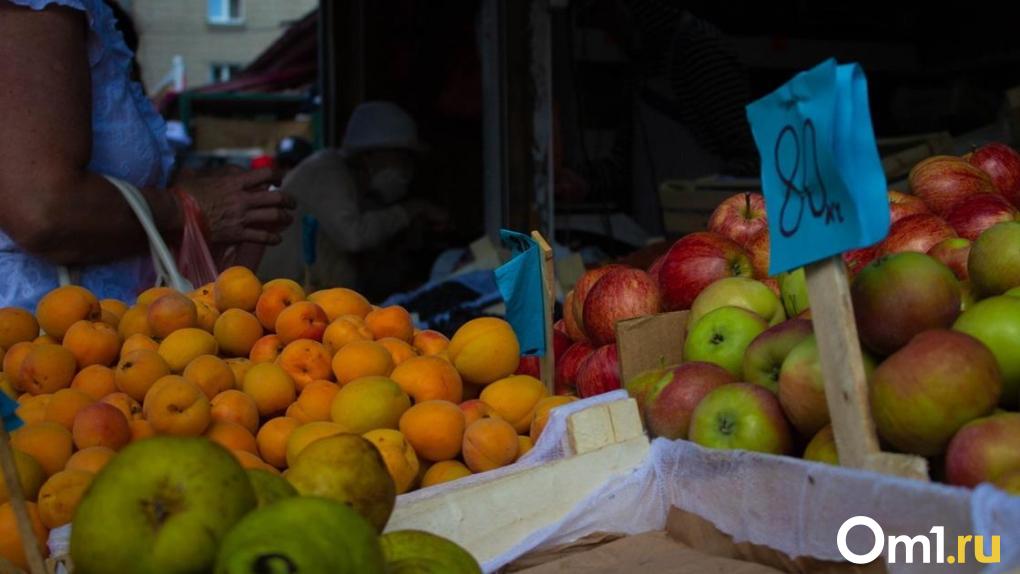 В Омск завезли опасные фрукты из Узбекистана