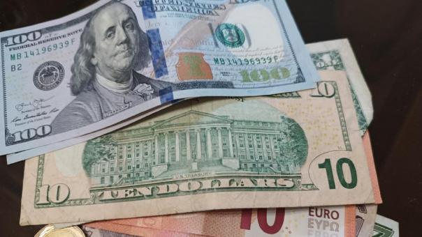Доллар ниже 79 рублей: как новосибирцам выгодно обменять валюту