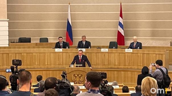 Александр Бурков попросил омичей поддержать нового врио губернатора региона