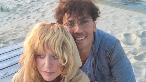 «Награда за былые муки»: Максим Галкин и Алла Пугачёва спели о возвращении в Россию