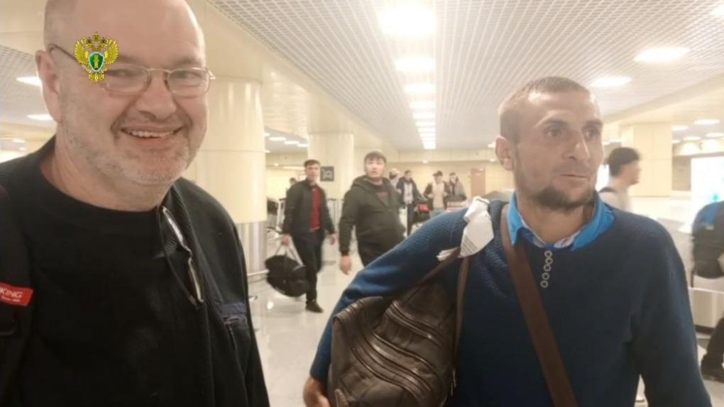 В Новосибирск вернулся моряк, который провёл 13 месяцев в плену в Мозамбике