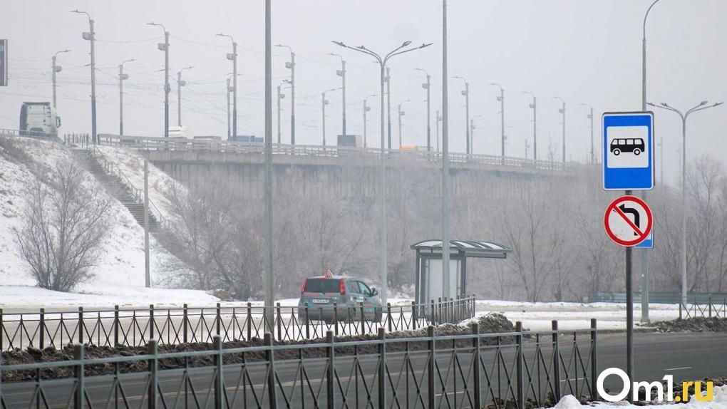 Движение на мосту у Телецентра остановилось из-за аварии