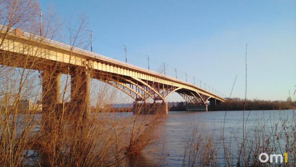 В Омске могут изменить сроки закрытия моста у Телецентра