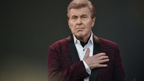 Фанатов увозили на скорой: концерт певца Льва Лещенко обернулся громким скандалом