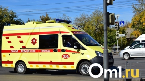 «Осколок кости попал в мозг»: опубликованы подробности убийства молодого парня у ресторана в центре Омска