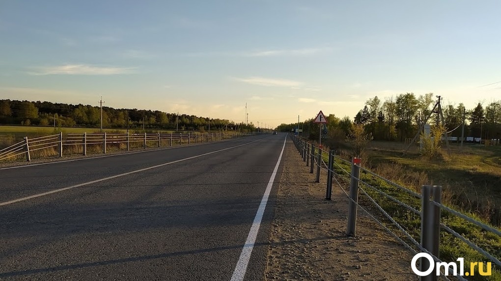 В Верхнем Карбуше Омской области доделали дорогу, из-за которой местные жители писали Меркель