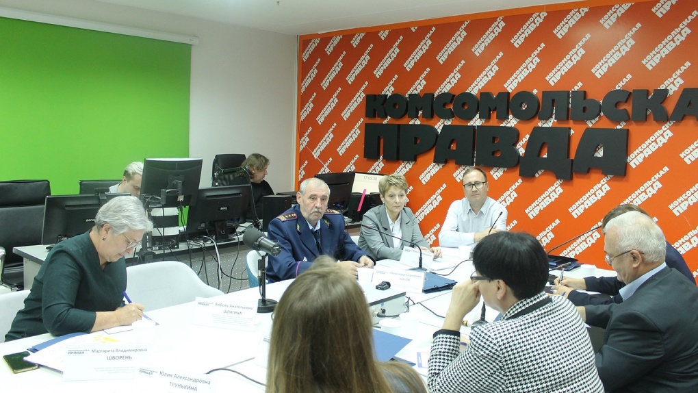 Сохранить жизнь и здоровье: в Новосибирске обсудили профилактику травматизма на производстве