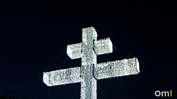 У омского «Континента» впервые не установили светящийся гигантский крест. Почему?