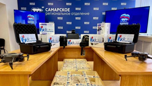 Владимир Гутенёв передал бойцам коптеры и необходимое для фронта