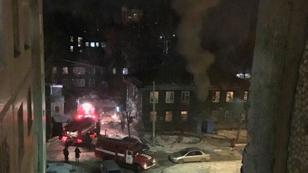 пожар в арсеньеве в марте свежие новости. пожар в омске сегодня в амурском поселке. арсеньев пожар фото. арсеньев пожары. арсеньев пожары.