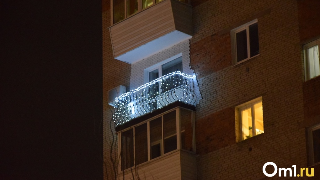 В Омске 70% застеклённых балконов попали под незаконную перепланировку