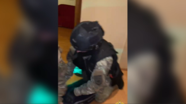 Банду народных дружинников обвиняют в вымогательстве и грабеже в Новосибирске