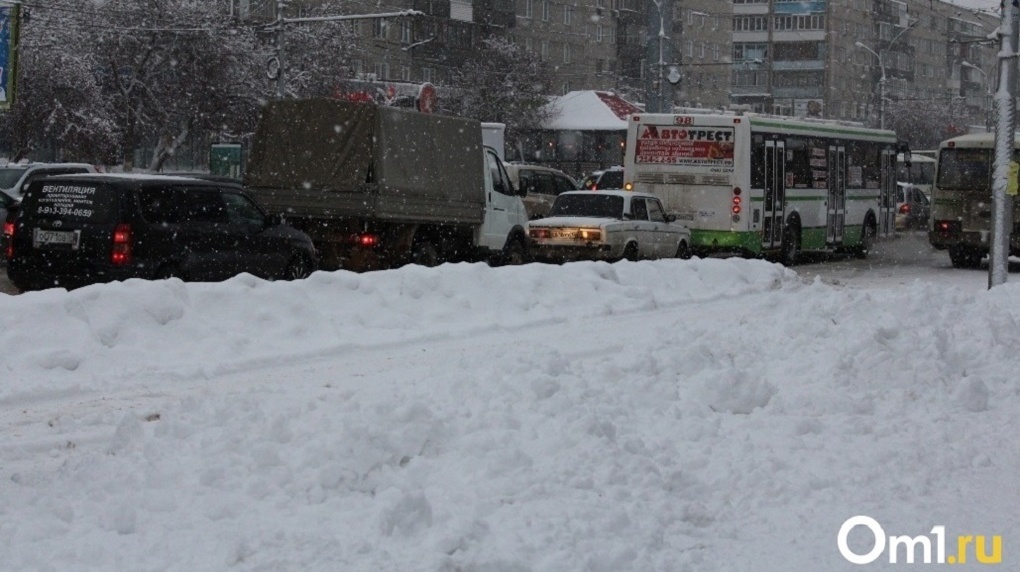 10-балльные пробки сковали Новосибирск вечером 30 января. Онлайн-карта