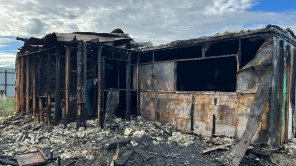 Под Омском двое братьев погибли из-за пожара в бытовке