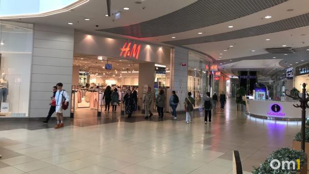 Сеть H&M намерена закрыть все магазины в России до конца 2022 года