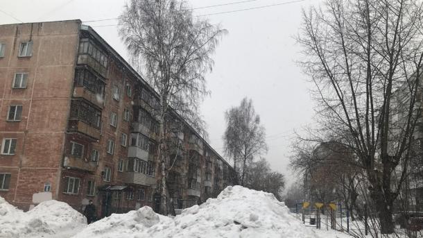 Жители новосибирской высотки пожаловались на нелегальный хостел