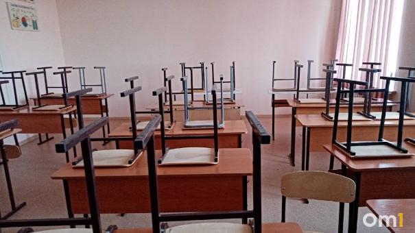 Учительницу, которая оскорбляла школьницу, оштрафовали на 4 000 рублей