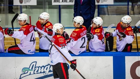 Омичи увидят полуфинальные игры Кубка Харламова «Омских Ястребов» в прямом эфире