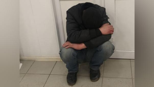 Искал место для зимовки: бродяга оккупировал подвал больницы в Новосибирске