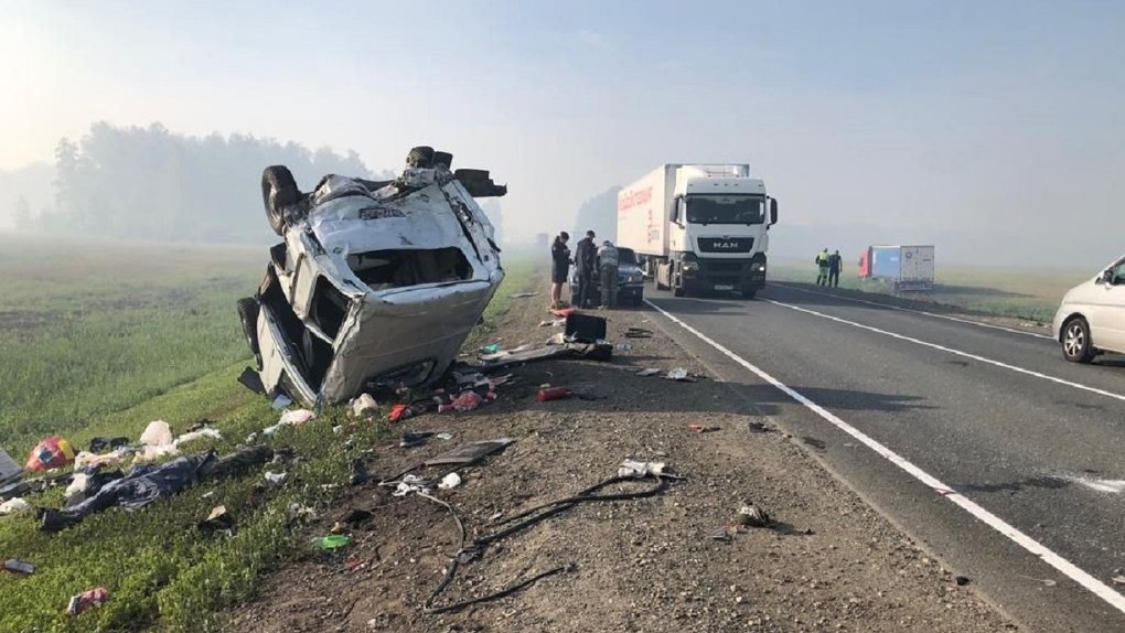 В Омской области из-за дымки от пожаров произошла смертельная авария с фурой