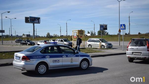 В один день два юных омича оказались под колёсами машин