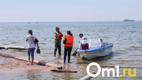 Спасатели помогли жительнице Новосибирска выбраться на берег во время катания на сап-борде